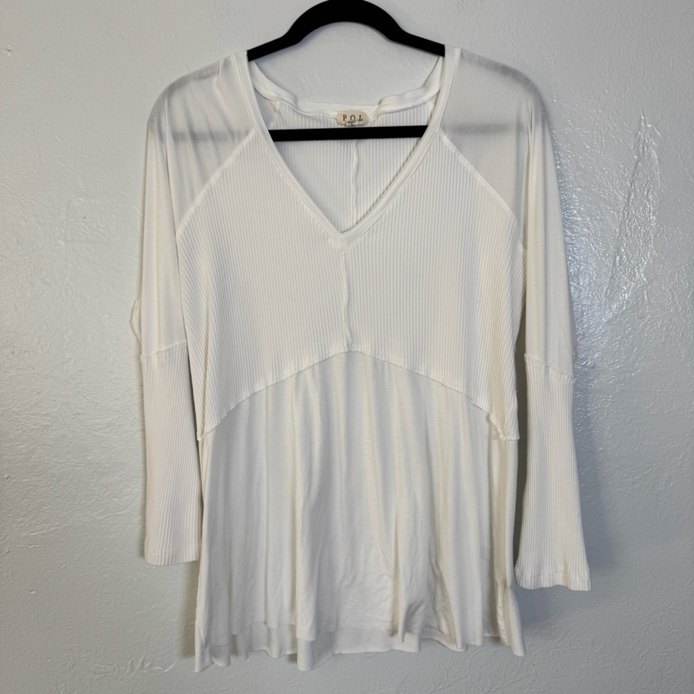 POL V-neck Ribbed Flowy Top - Picture 3 of 16